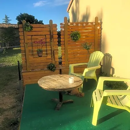 En Ardeche Du Sud Saint-Remeze